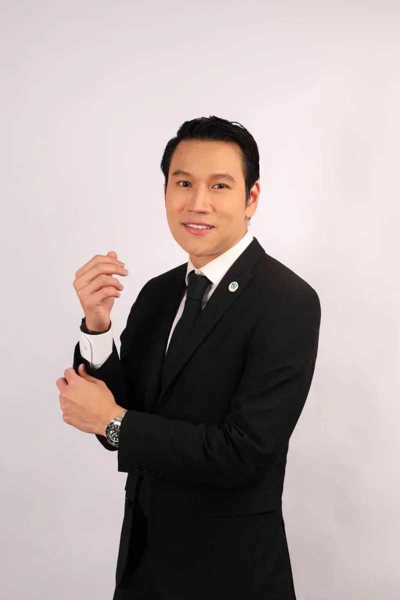 Assoc.Prof.Chayapoj
